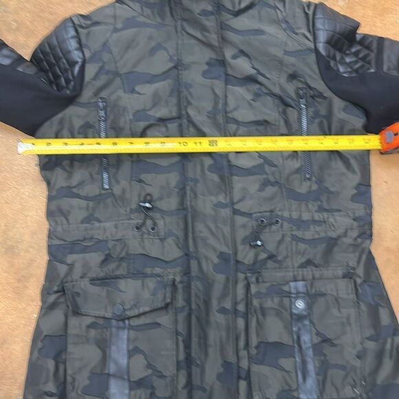 Blanc Noir  - Picture 6 of 6